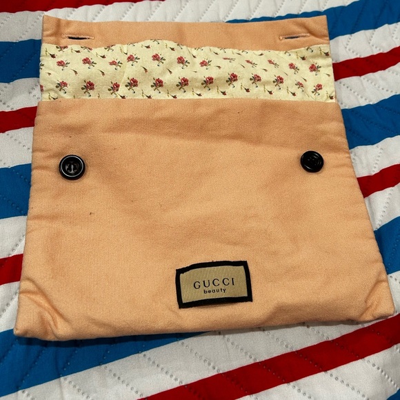 Gucci Floral Cream and Pink Pouch - Picture 1 of 5